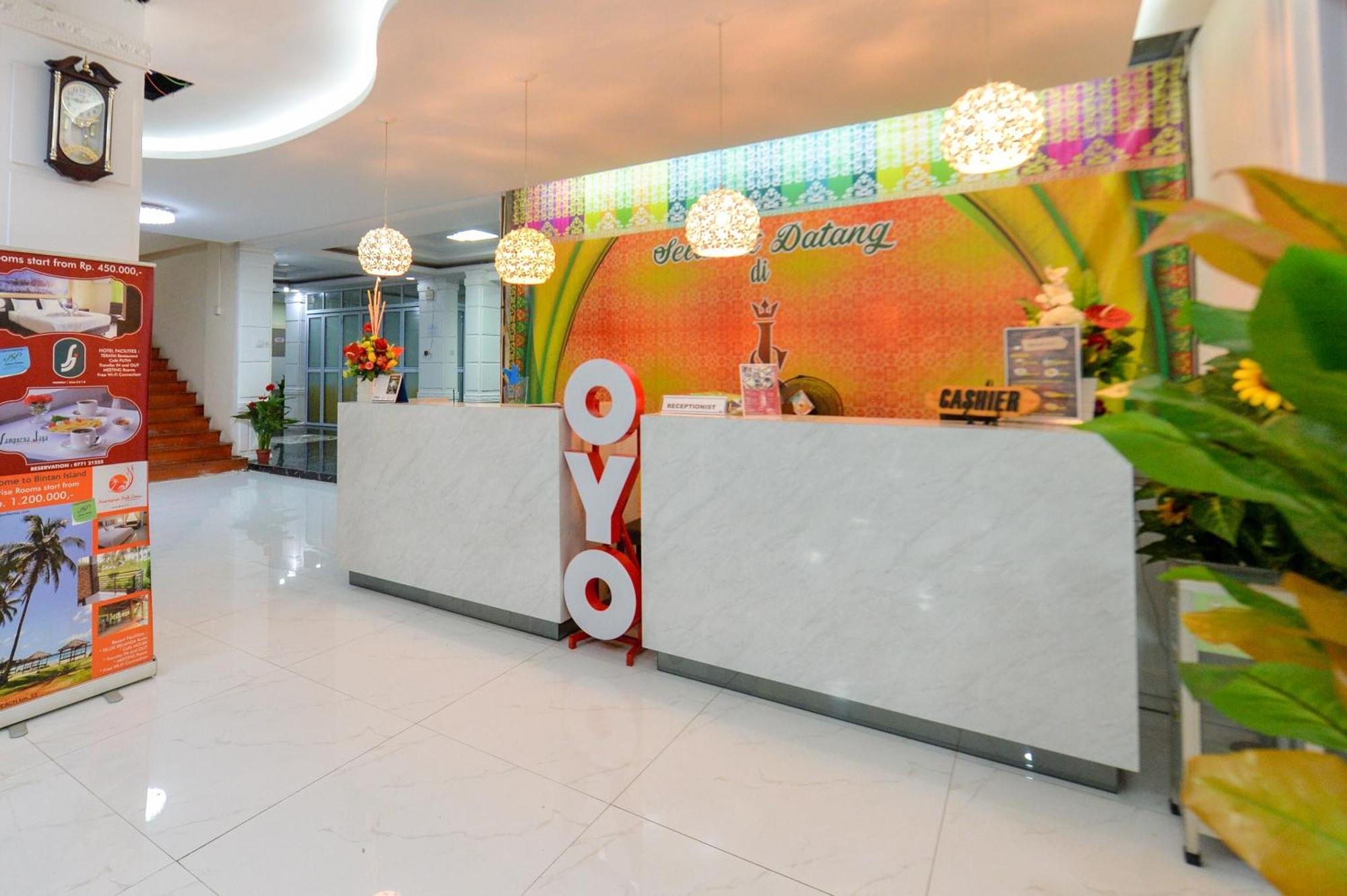 Oyo 2487 Sampurna Jaya Hotel Tanjung Pinang Exterior foto