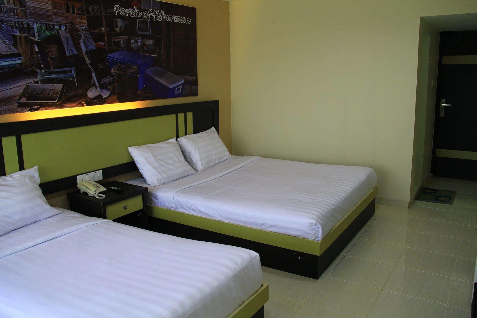 Oyo 2487 Sampurna Jaya Hotel Tanjung Pinang Exterior foto