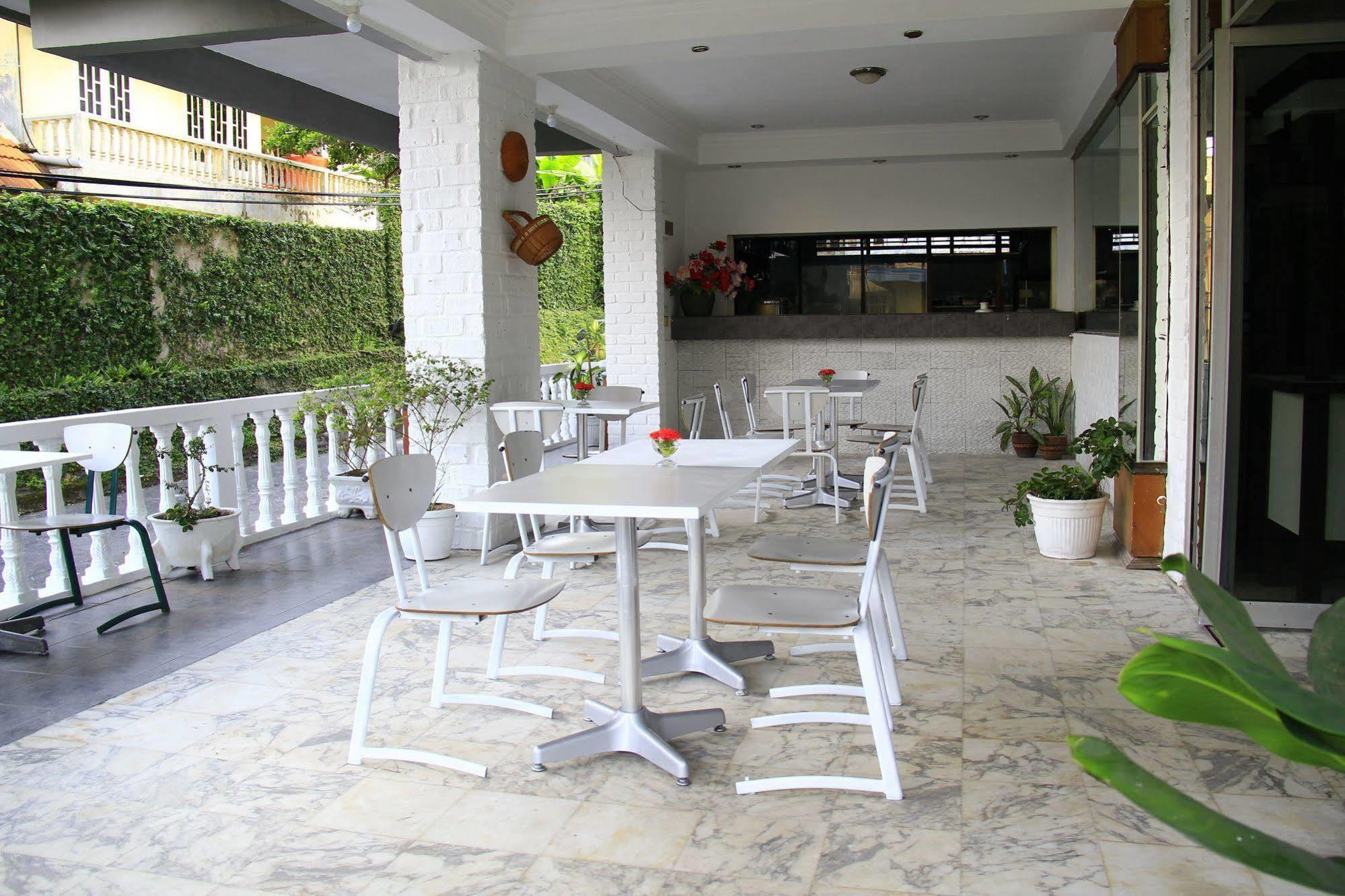 Oyo 2487 Sampurna Jaya Hotel Tanjung Pinang Exterior foto