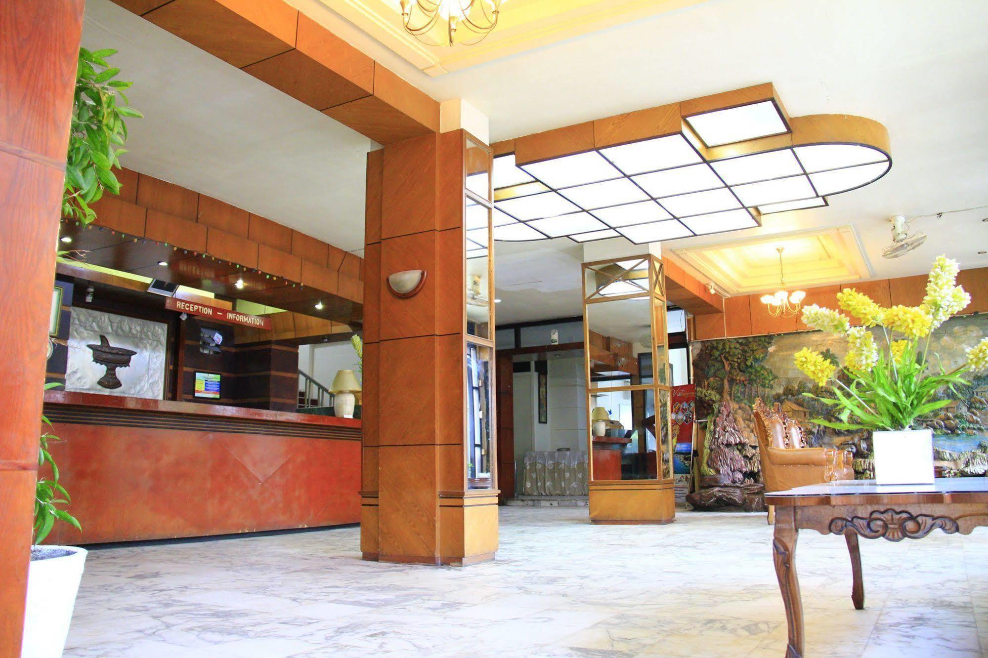 Oyo 2487 Sampurna Jaya Hotel Tanjung Pinang Exterior foto
