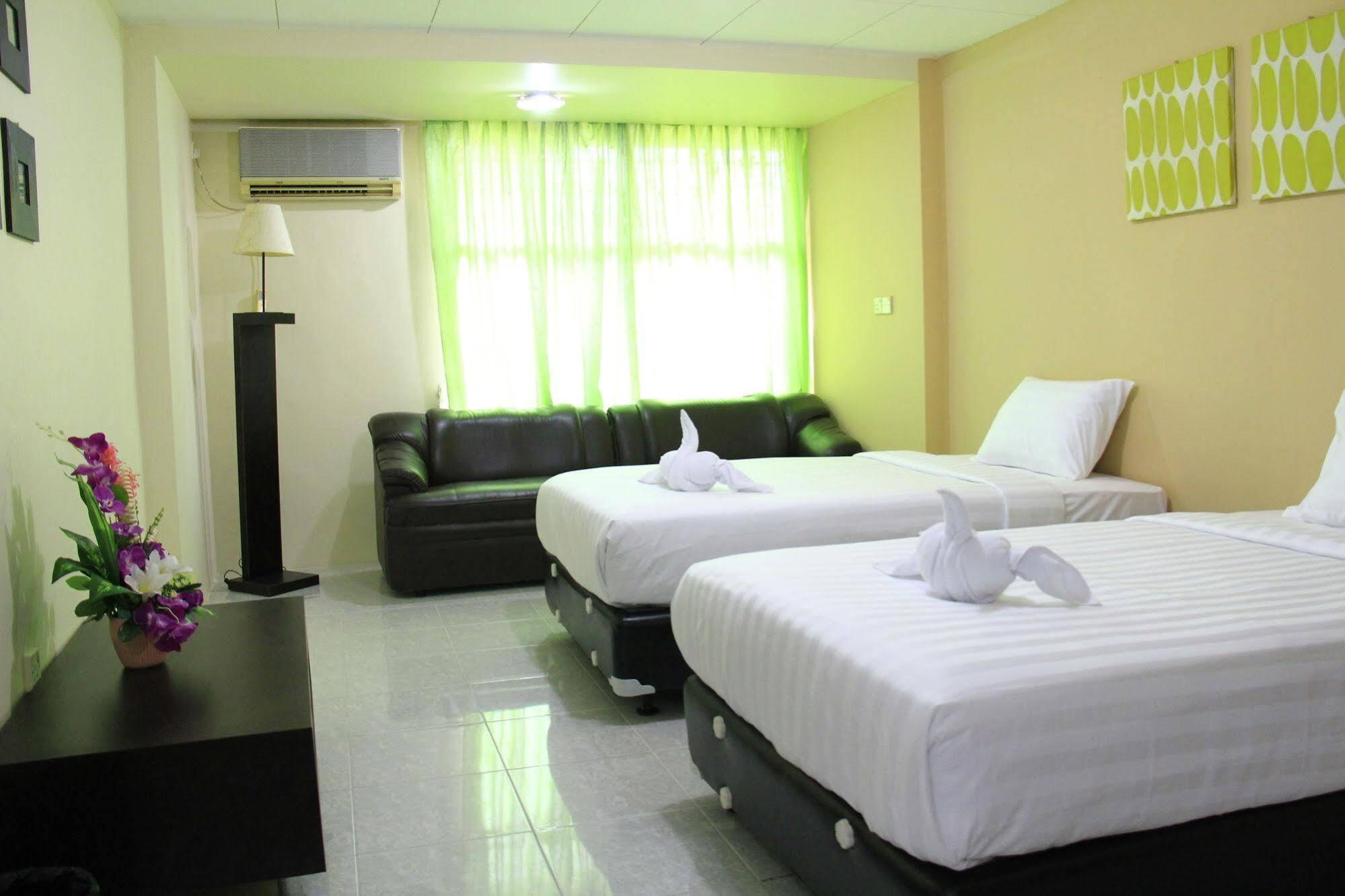 Oyo 2487 Sampurna Jaya Hotel Tanjung Pinang Exterior foto
