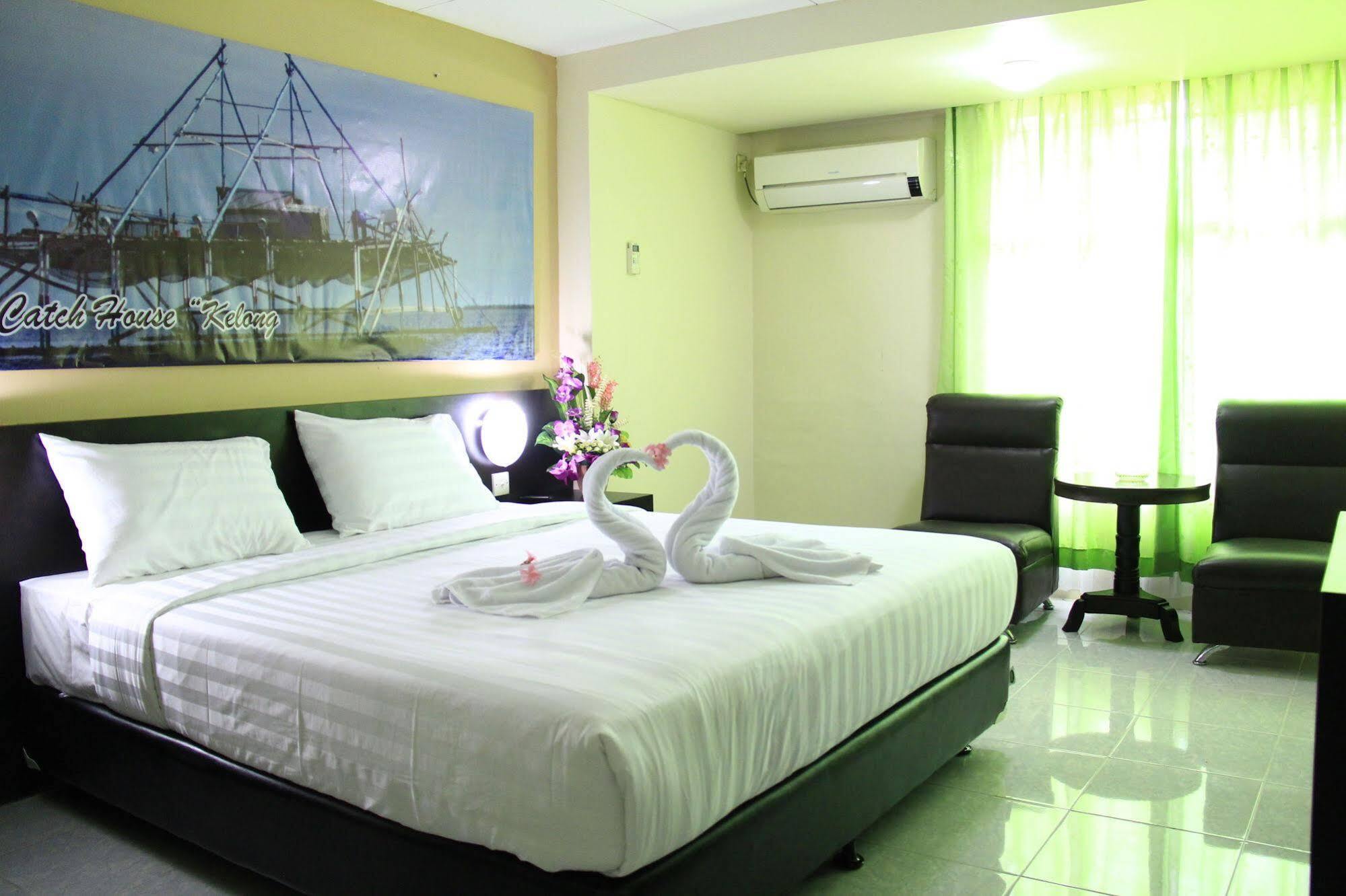 Oyo 2487 Sampurna Jaya Hotel Tanjung Pinang Exterior foto